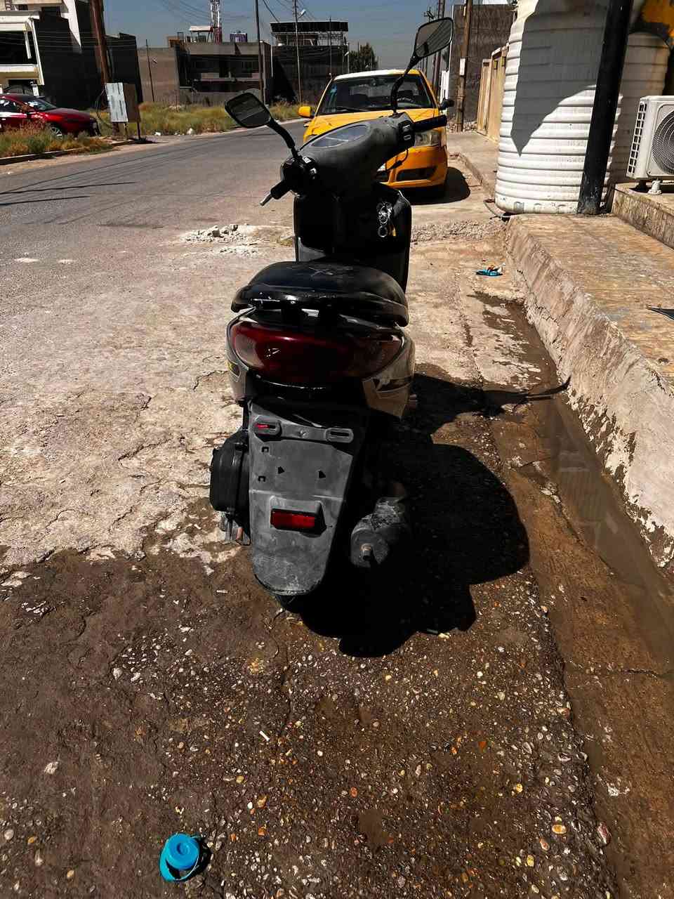 السلام عليكم 🫡 دراجه بريز.     للبيع مكينه مكفوله 🛵نضافه 90بل ميه كهربائيه كلهن شغالات لاستفسار(***********).المكان بغداد .الدوره /البو عيثه🌹
