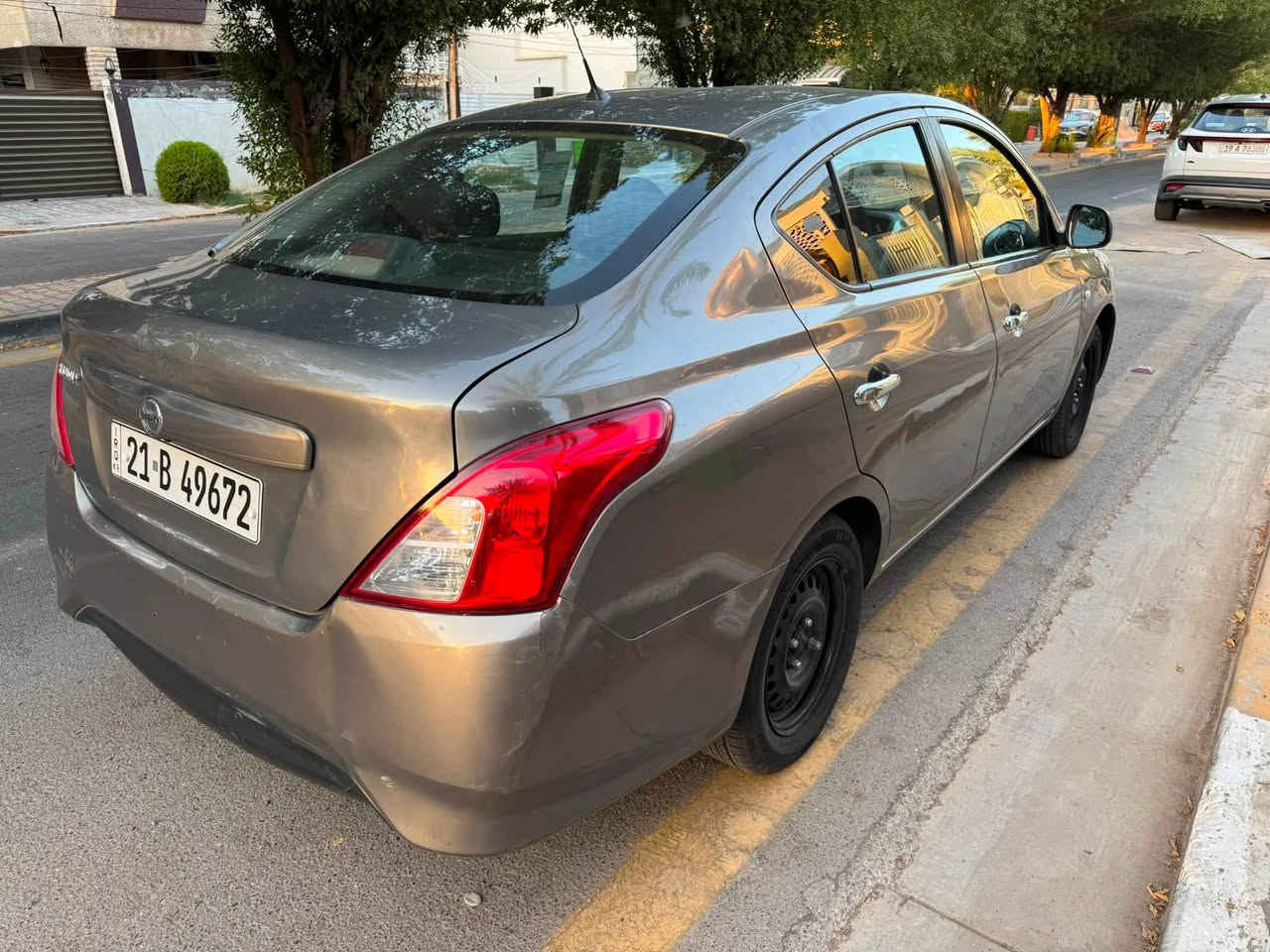 السلام عليكم..
نيسان صني 🚘 2023رقم سليمانيه الدولي 
هندي البليته الزركه المرغوب 
ماشية 53الف km 
السعر 107 $ ورقه وبيها مجال للجادين بالشراء

السيارة مكفوله من الضربه الصبغ  فقط بارد كم بارد تقريبا 4 اماكن اثر طخات الشارع
مواصفات..
شاشة أبل كار بلي..كاميرا..حساس خلفي..دبل ايرباك....كشن جك..تحكم ستيرن جهتين.. والمري كهرباء..يدات نيكل..ويل اسود حجم 15..تجاوي متحركة..داخل لون اسود ..مانع انزلاق..( سنويه بسمي شخصيا التحويل ثاني 
يوم ) 
عنواني بغداد حي العدل  ☎️ ***********
