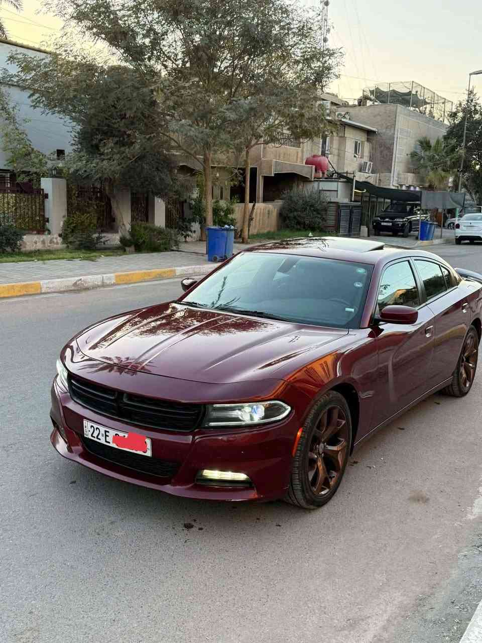 جارجر موديل 2020 أصل 
لون كرزي 🍒 
كفاله عامه كندي كلين تايتل فقط دعاميه مصبوغه بدون داخل وبدون ايرباك وسونار موجود وصورها بالمزاد هم موجودات. 

مسافه مقطوعه 90  استخدام شخصي مال جناي
رقم اربيل تحويل ثاني يوم سنويه وهزه جديده
سياره مواصفات SXT فول
مواصفات 
فول فتحه
محرك 3600
تو ويل
كشنات مخمل
شاشه جبيره
حساسات خلفيه وكامره
كراسي كهربائيه
ويل حجم 20
وباقي مواصفات معروفه
 عليها ادامه بلكامل 
حداديه جديده اصليه وكالة موبار صدر أمامي وخلفي
عبوة فيت بم وكالة موبار
ادامة دهن الكير استبدال ودهن الأكسن للحفاظ على سلامة  الكير والأكسن 
ادامه صيفيه ماي راديتر اصلي برجيستون ومع عبوة  سائل تبريد من شركة ريسنك
عدسات جديدات مسموح بيهن مروريآ شمسيات اصليات
تخم تايرات جديد كوري
سياره جاهزه كل نقص مابيها
(تفيد الجناي واليدور نضيف واستخدام شخصي).

 السعر 230 وبيها مجال بسيط حك الجيه 
 
*********** 📞
تفاصيل أكثر 
العنوان/ السماوه
