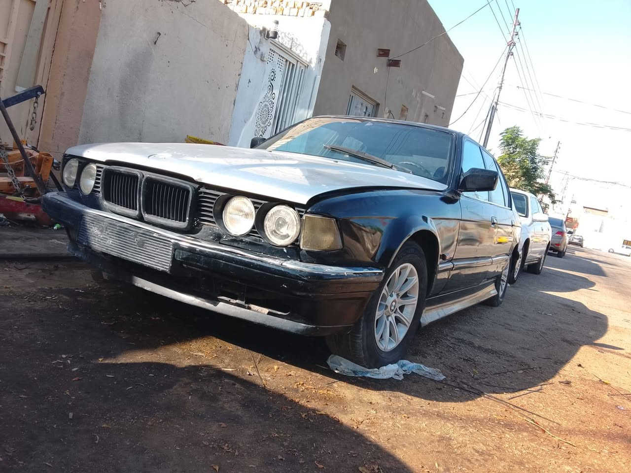 بي ام 735 موديل 91 بجم عريض رقم اربيل السنويه والارقام ضايعات عندي بيها بلاغ ووكاله من المالك تريد اسويلك وكاله بلسمك تريد تكملها للهزه واخذك لاربيل تسوي سنويه وارقام مكفوله من الضربه دبل جام لايت لدات ارزك واحمر دركه ايرباك تخم ويل وتاير اصليات كشنات كهرباء دبل جكمجه نقصها كير السعر 30 مكلني نجف ***********
