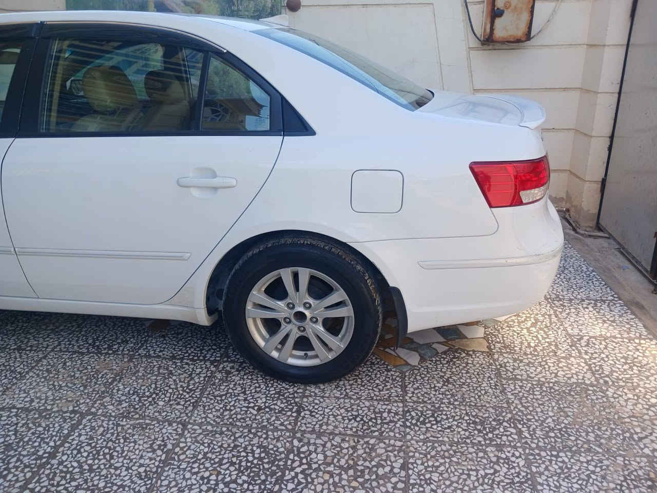 سيارة سوناتا 2011
سيارة كلين من الدعاميه ل دعاميه 
سيارة فول حساس كلشي بيها شغال 
ترايك للبصرة 
وارد خليجي محركها 2000
اتصل ونتفاهم :***********
