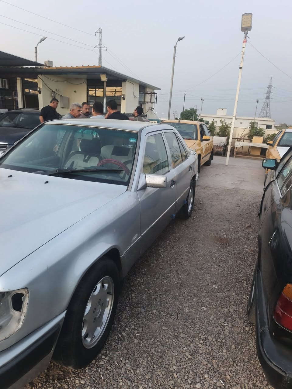 سلام عليكم مارسدس دبه موديل ١٩٩٢ كير و مكينه بطه ثنين و نص تبريد ويه السويج رقم اربيل رقم الددولي السعر ٤٥ وبيها مجال ويرهم مراوس باقل مكاني كركوك ***********
