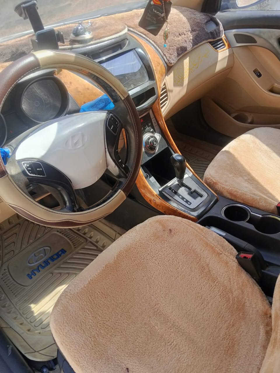 السلام عليكم النترا موديل ٢٠١٤ جاهزه تاير تبريد تخم تاير مكينه ١٨٠٠ حداديه السياره جاهزه السعر ٩٥وبيه ومجال قليل صبغ ٣قطع 
شرط مداور *********** رقم صاحب السيارة ما متواجد على النت الشطره, ذي قار
