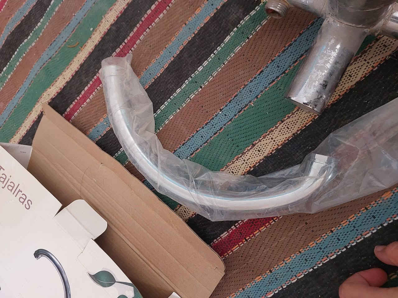 السلام عليكم جمعة مباركة
مجموعة غراض للبيع 

غسالة. 90 وبيه مجال (ما بيه اي عطل ولا مرة داخله تصليح)
 
 بلازما عاطله نص شاشه مضروب السعر 10 

مكنسة كهربائية شغالة ومابيه اي عطل فقط ذارع بالاخير يم جهة ماسحة مكسور السعر 15 الف 

مصيدة ذباب عدد 2 وحدة عاطلة وحدة شغالة السعر الاثنين 10 الف
خلاطات  15
الي ميريد يشتري لا يدخل خاص 
عنوان كربلاء / حي الفارس
