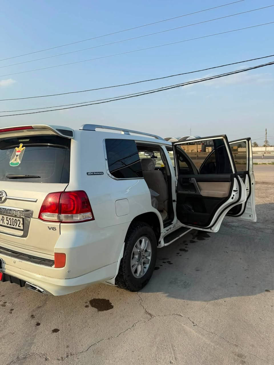 سياره لاند كروز موديل 2008 GXR  V6 ستينية اصل محدث 2015
سيارة بدون صبغ 
سيارة كير محرك كفالة  

حساس امامي

حساس خلفي
 
بصمه ابواب 

فتحه سلايت

كشنات شامو اصلي

محرك V6 

8 ايرباك 
 
مثبت سرعه 

سبعه راكب 

ثلاث قطع تبريد 

تحكمات ستيرن كامله 

وباقي مواصفات معروفه 

سعر 265 وبيهه مجال للشراي 

مكان السياره بصرة  📍

رقم تليفون واتساب الاستفسار ☎️
***********
