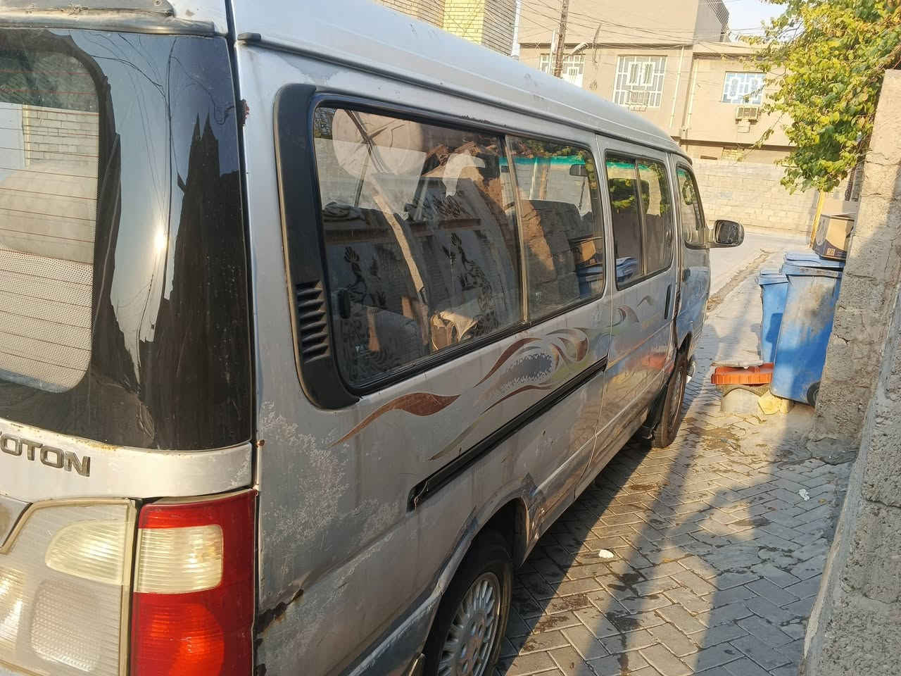 السلام عليكم فتون ٢٠١١ للبيع باسمي سيارة بلادية لا ضربة ولا صبغ مسمكرة حزام بيهة تنقيص قليل لا بخار ولا دخان ابيض كل تفاصيلهة بلادية للاتصال فقط غير متواجد على واتساب وفيسبوك فقط اتصال مكاني بغداد سعر ٥٤ للاستفسار الاتصال على رقم ***********
