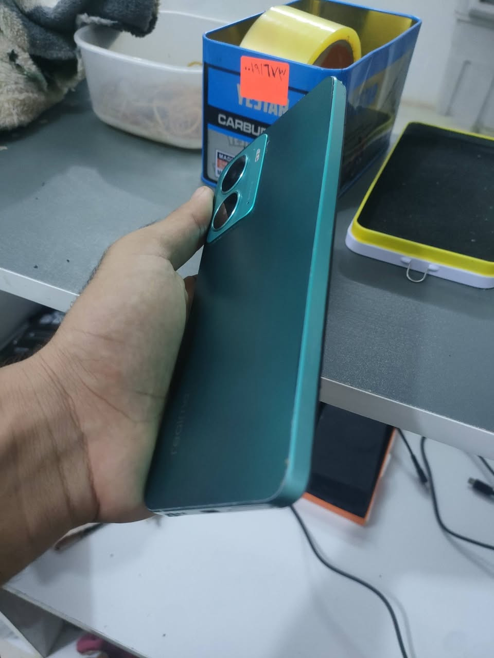 ريلمي p3 5g ذكراته 256 عشوائية 8 بطاريه 5200 مبدل شاشه فقط 90 فريم ببجي الجهاز كله نضيف شغال كامل بدون اي خلل سعره 100 بي مجال بسيط ***********
