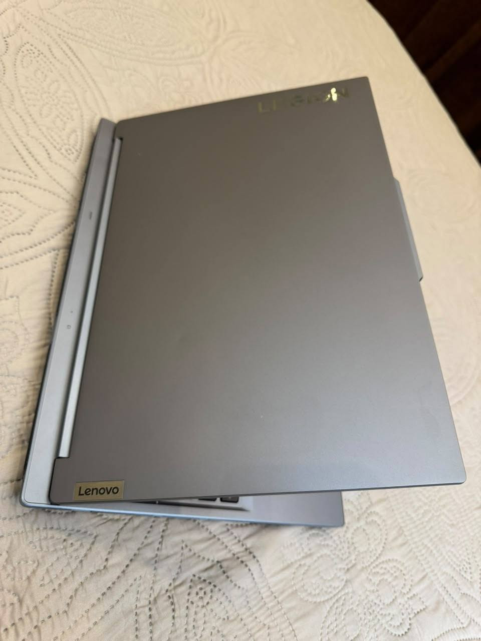 لابتوب Lenovo Legon للبيع
السعر 2 مليون
الرقم ***********
المعالج
1x 14th Generation Intel® Core™ i9-14900HX Processor(Core™ i9-14900HX)
ذاكرة
1x 16 GB DDR5-5600
1x 16 GB DDR5-5600
نظام التشغيل
Windows 11 Famille 64(EN:English)
محركات الأقراص الصلبة
1x 1 TB SSD PCIe
شبكة لاسلكية
1x Wi-Fi 6E 2x2 AX; Bluetooth® 5.1 or above
المنافذ
1x HDMI 2.1; 1x USB Type-C (USB3.2
DP1.4); 1 x Type C (USB 3.2 + DP1.4 + PD 140W); 3 x USB Type A (USB 3.2 Gen 1); 1 Lan connector; 1 Novo button; 1 x Combo Audio Jack
كاميرا
1x 1080P FHD with Dual Microphone and E-shutter
الرسومات
1x NVIDIA® GeForce RTX™ 4070 8GB
أجهزة العرض
16" WQXGA
عامل النموذج
Ultraslim Notebook
الضمان المتضمن
1CourierCarryin
