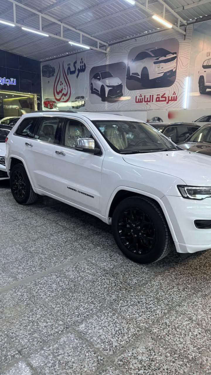 سلام عليكم يابه شلونكم جيب 2019 خليجي مناسب رادار ونقطه عمياء ومري شفط وشاشه كبيره 6 سلندر سونر امامك وبل خدمه اني مرفوق معه الصور سياره نصبه وجمال ماشيه60  داخل بيجي السعر 190 وبيه مجال حك الجيه بغداد الشعب
***********
