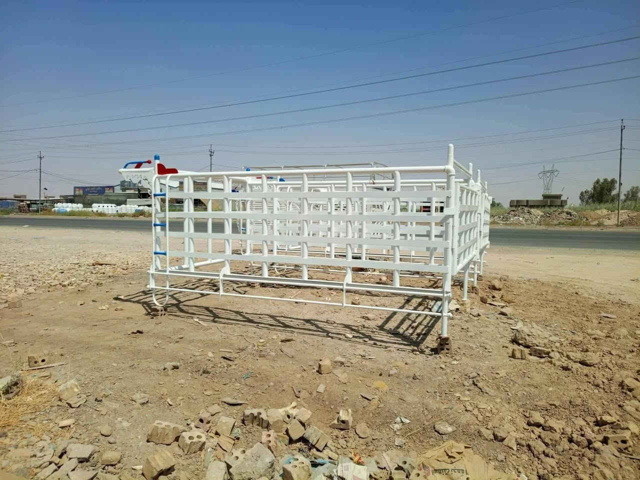السلام عليكم اخوان لبيع محجر كيه نثيه حديد 2ملم اركان عكوسه سن مكان بغداد تقاطع نهروان ***********
