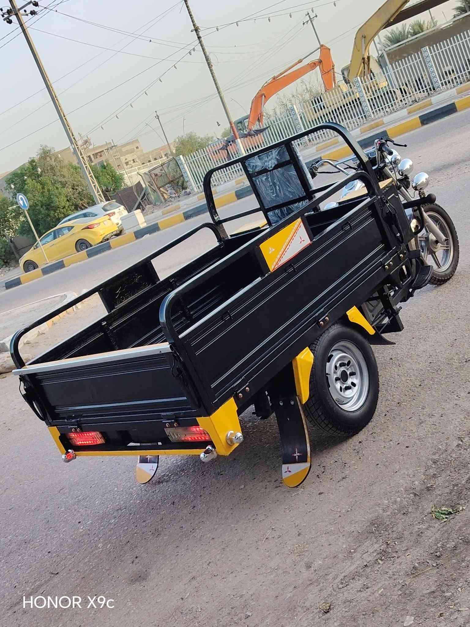 سلام عليكم ستوته للبيع أوراق اصولي اكاتبك وي الوكيل حته البليته موجوده مديل 2021 وبيهه محرك 2026   شاصيهه وركبتهه مكفولات كفالة عامه لا لحيم ولامعجون بيهه تخم تاير جوبلس جديد كهربائيات كلهه جدد وشغاله دبلات شغاله نكره سلف ستوته مصبوغه حراري اثار جرد وصابغهه للجماليه نضافتهه نفس البصوره مكانهه بلديوانية***********

نص مكتوب في الصور:
- HONOR X9c