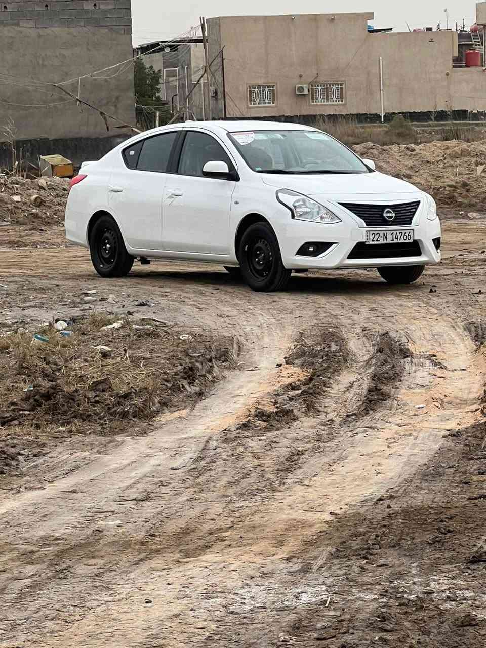 السلام عليكم عليكم نيسان صني ٢٥ بيها باب مبدل ماشيه ١٧ سياره جديده وجاهزه شركة السور الاستفسار ***********
