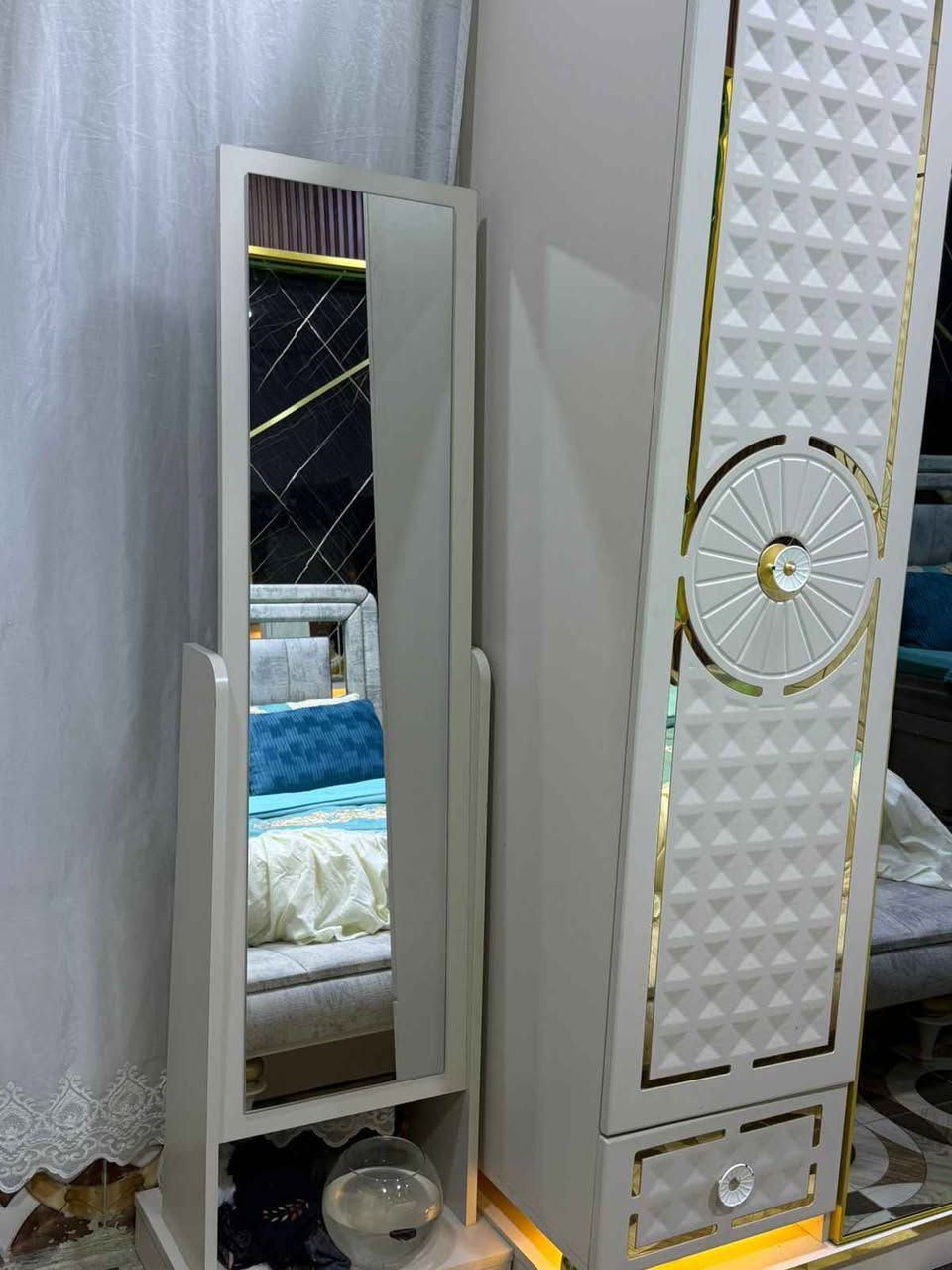 غرفه اخشاب تركي تصميم زاويه النضافه 99/100 المكان البصره الجمعيات خلف مستشفى ابن البيطار للاستفسار اكثر الاتصال على الرقم *********** انا مكلف بنشر 
ستوه مشترينه 3 ملاين
سعر البيع 1750 البصرة, العراق
