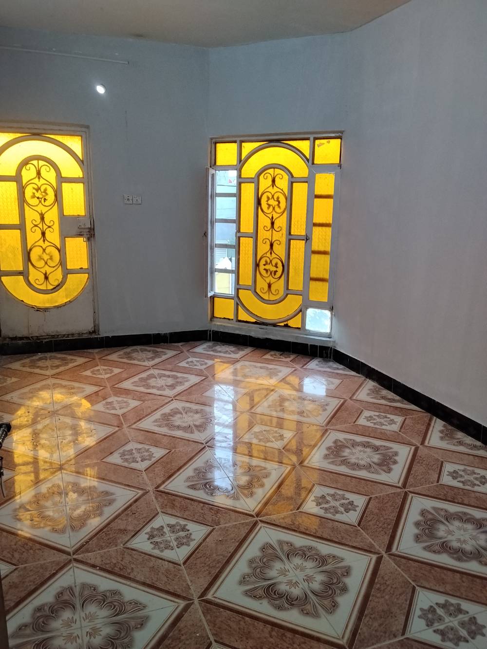 بيت طابقين • القبلة حي الجامعة • فارغ