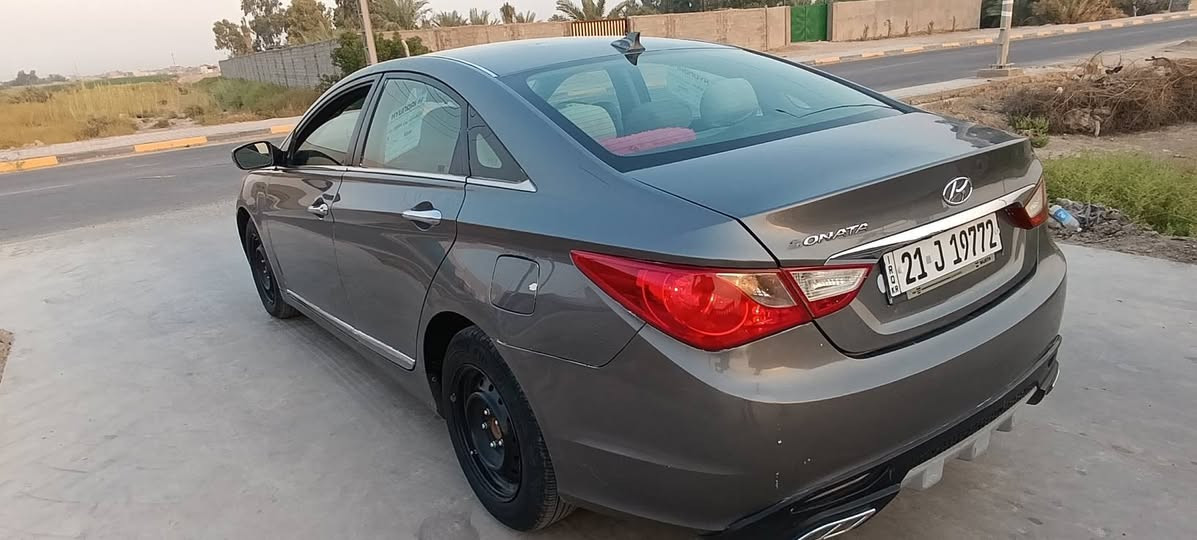 السلام عليكم للبيع سوناتا ١٣ وارد امريكا 
سياره حلوه رقم اربيل دولي لون سمنتي
جاهزه تبريد محرك وكير خير من الله 
تاير جديد بيها نقص ملاحضات قليله 
حادثها امامي بدون دواخل بيها ٥ قطع صبغ 
مكانها واسط الزبيدية 
***********
***********

