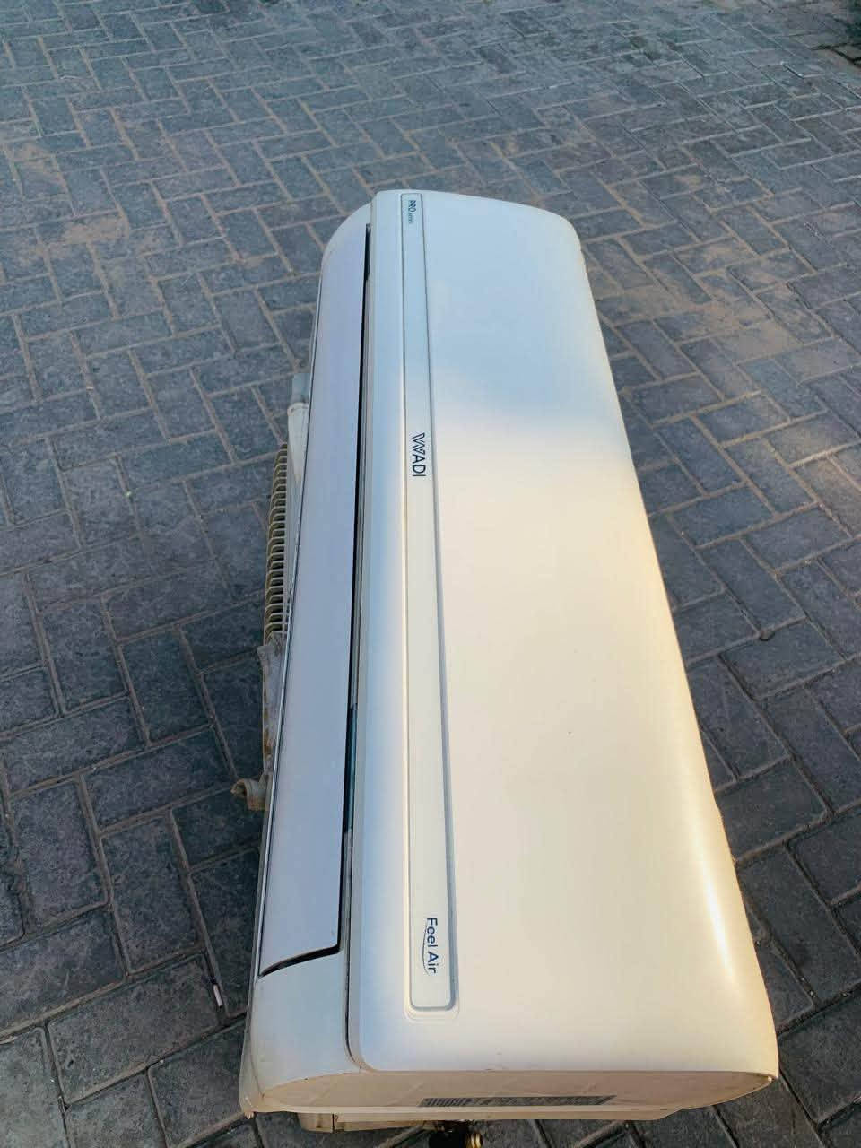 #متاح سبلت 1️⃣طن نوعيته الوادي شغال شرط الشغل غازه 410  تبريد ثلج ❄️ تدفئه نار 🔥 الجهاز بلادي على وضع الشركه برغي ما مفتوح بيه غراضه كامله مفتوح وجاهز سعره 200 وبي مجال العنوان بغداد للاتصال ***********

