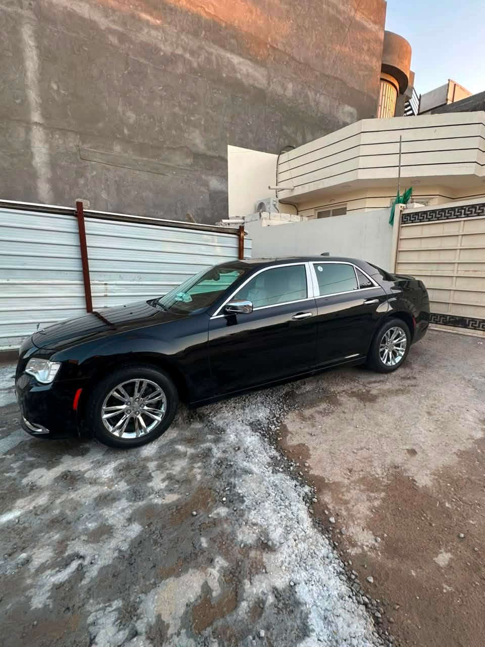 سلام عليكم كرايسلر C300 موديل 2016رقم سليمانيه دولي تحويل وكالة موجود
سياره فول مواصفات معروفه مواصفاته كير محرك تبريد حداديه خير من الله 
سياره داخله كلين بدون حادث هنا بالعراق بيه بارد وكارت بسيط موضح بالسونار للاستفسار التواصل على الرقم *********** العنوان كربلاء السعر 225$ وبيه مجال
