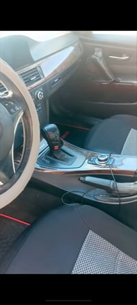 BMW E90 328i ✓ الموديل 2009 ✓ حجم المحرك 2800  ✓ المواصفات فووول بصمة ...