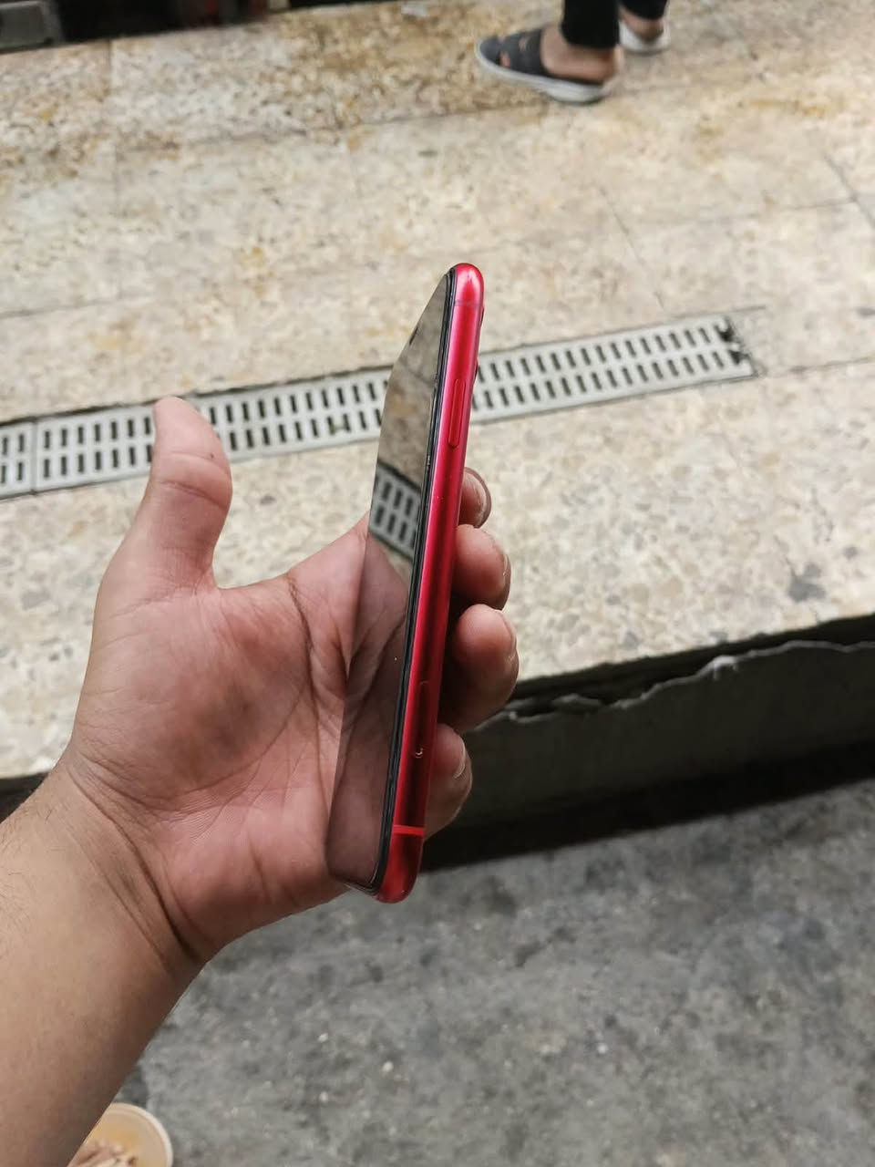 للبيع 📱 آيفون  (iPhone 11)
 السعة: 128 جيجابايت
 البطارية: 82% (أصلي وبحالة ممتازة)
 الحالة: نظيف جداً وخالي من الخدوش جهاز مكفول فقط شاشة مبدلة الاصلية 3خيارات السعر 225وبي مجال بسيط حك الجية ***********الاستفسار
