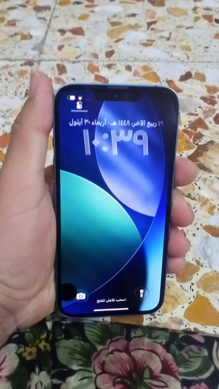 السلام عليكم ايفون ١٣ عادي مبدل بس بطاريه كلش زينه تقرا 100 الجهاز شرق اوسط كارتونه موجودة كلشي شغال فيس ايدي نت اتصال سيم كارت كامريات كله فول فقط ضهر مكسور ويتبدل ب ١٥ الجهاز مكفول من اي عطل واطيك بي ضمان  
مكاني بغداد 
***********
سعره 300 وبي مجال قليل ل شراي
