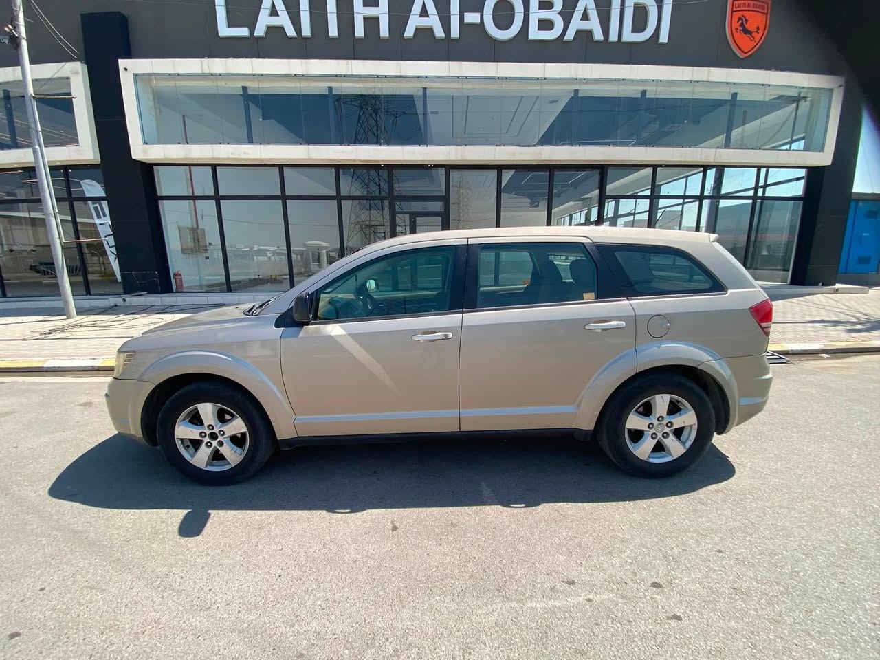 🚘 للبيع | دودج جورني 2009 🚘
سيارة عائلية مريحة وبسعر مناسب

✅ الموديل: 2009
✅ خمسه راكب 
✅ اللون: ذهبي
✅ المحرك : 6 سلندر شرط لا صرف ولا نفخ 
✅ تبريد وتدفئة 
✅ السنوية: نافذة لغاية 2030
✅ ضرر باب النفر الامامي فقط بدون دواخل 
صبغ قطعتين باب النفر وقبغ صندوق اثر تقحيل 
✅السيارة ب اسمي شرط التحويل 
✅ طخم امامي 50%
💵 السعر: 93 ورقة 🔹 قابل للتفاوض 
مكاني موصل 

📞 للاستفسار والمعاينة: ***********
