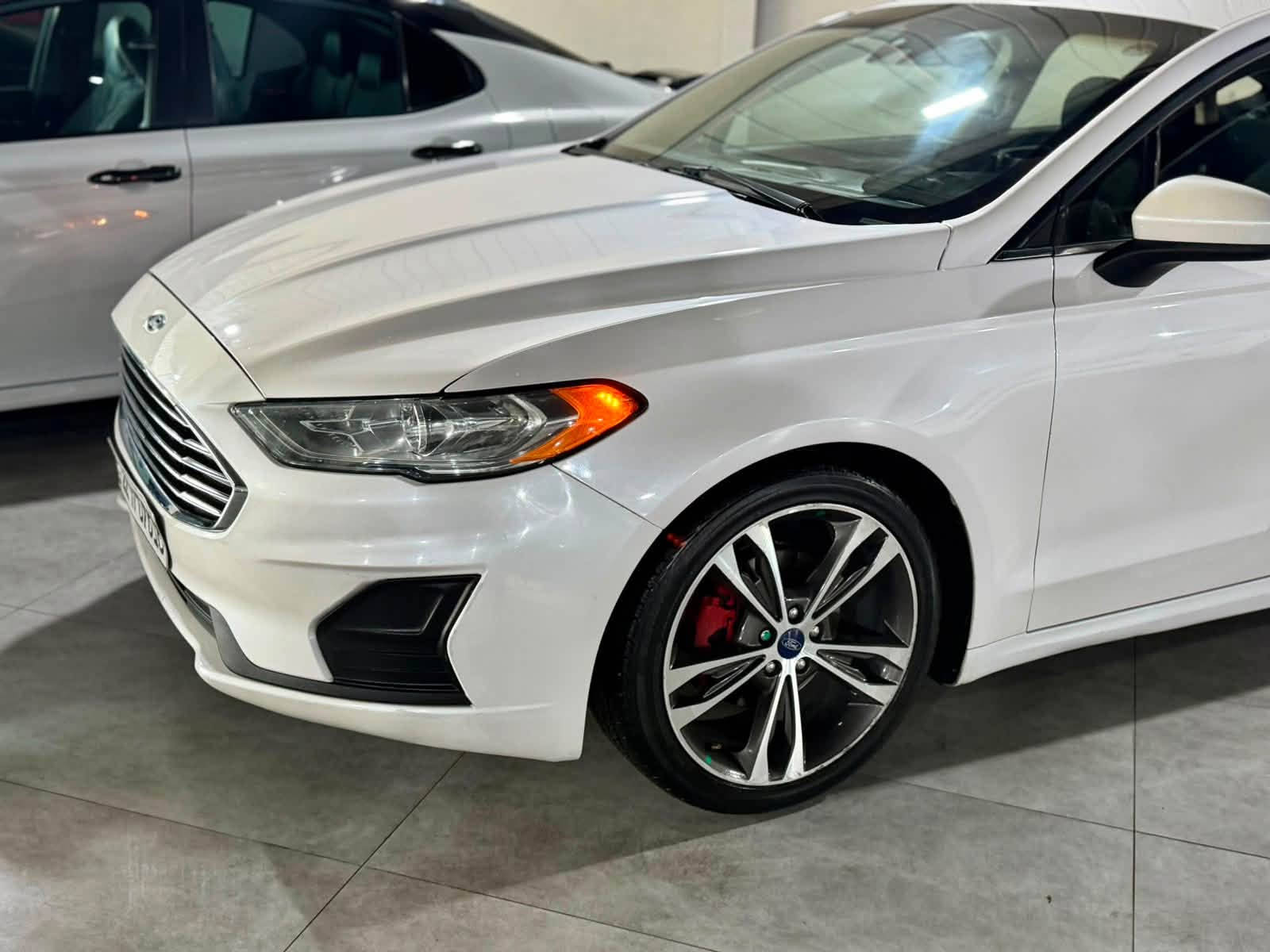 بسم الله الرحمن الرحيم
‏ FORD FUSION 2020 SE
فؤر فيوژن مؤديل 2020 مواسفات SE
ره نگى سبي سەدەف 
_____________________________________
شوين🌆 : سليمانى                  سعر:98
موبايل📲 : ***********
***********
_____________________________________
گير و مه كينه ى به شه رت نه كراوه ته وه
سه وت و سه رف و خه له لى نييه به شه رت
مه كينه 1.5 تؤربؤيه ئيكؤ بوست
_____________________________________
( دوو پارچه بؤياخه ) به بئ ناوگرتن 
زؤر جوان ماوه ته وه و نمونه يه له جوانيدا
_____________________________________
مواسفات
( به سمه - گير ڤؤليؤم - ناو زه رد - بريك هه وا - كؤدى ده رگا - ئؤتؤ ستؤپ - كوشنى هه ردولا كاره باى - كاميرا - ڤؤليؤم - تحديد سورعه  - لايت ليد - چوار جام ئؤتؤ - ويل كه پ -3 شاشەو شاشە گەورە)
_____________________________________
چوار تايه و ويلى تازه ى بؤ به ستراوه و يه ك دينار مه سروفى نييه
سه نه وي تازه يه تا. ٢٠٢٩
ته حويل و غه رامه به شه رت 
::: گير و مه كينه و كاره باى و هه موو گيانى به شه رت :::
_____________________________________
