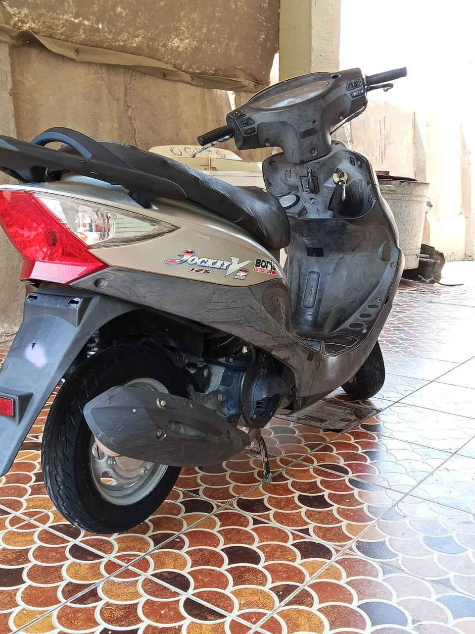 السلام عليكم كامكو للبيع دراجه كفاله عامه ما نقص برغي واحد شرط فحص محرك 150 المكان بابل حمزه غربي السعر 725 وابيها مجال بسيط   ***********

