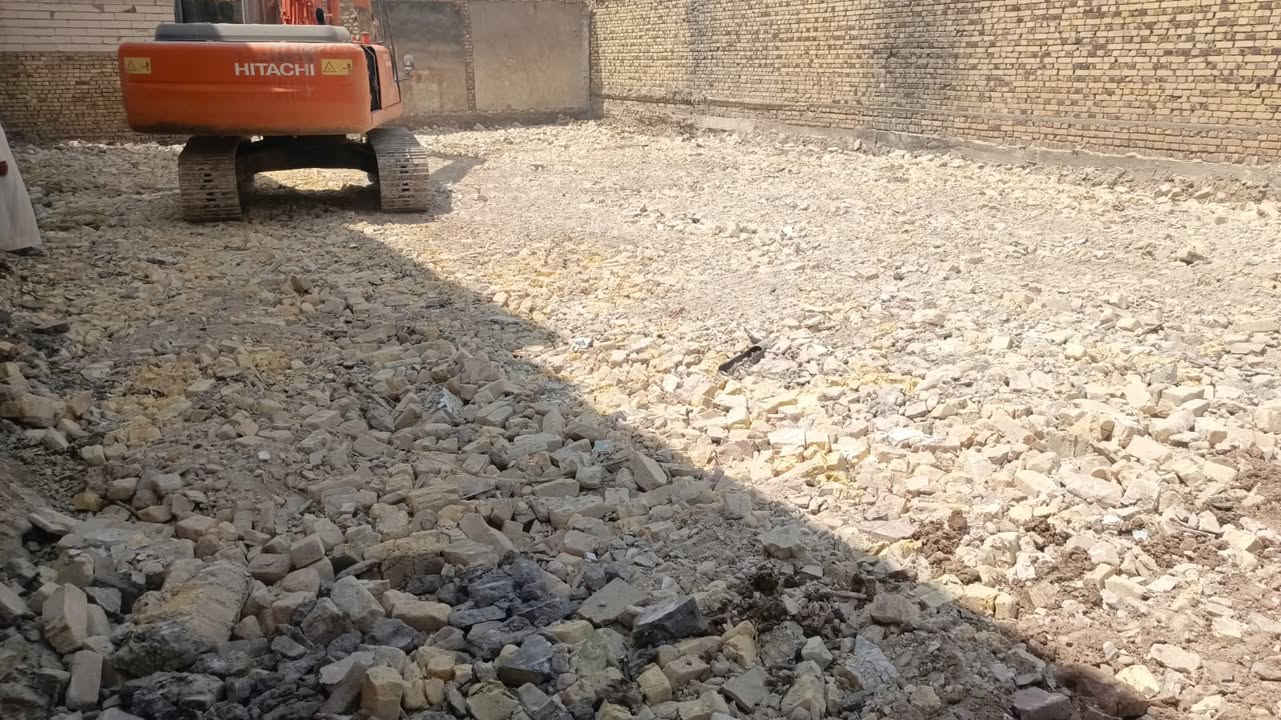 تفليش الدور القديمه🏚️ والبنايات والعمارات ورفع الأنقاض وتسليم الأرض جاهزه للبناء وبأسعار مناسبه جداً ونعمل في محافظة ميسان وكافه اقضيتها ونواحيها الاستفسار  الاتصال على الرقم 
*********** او ***********
