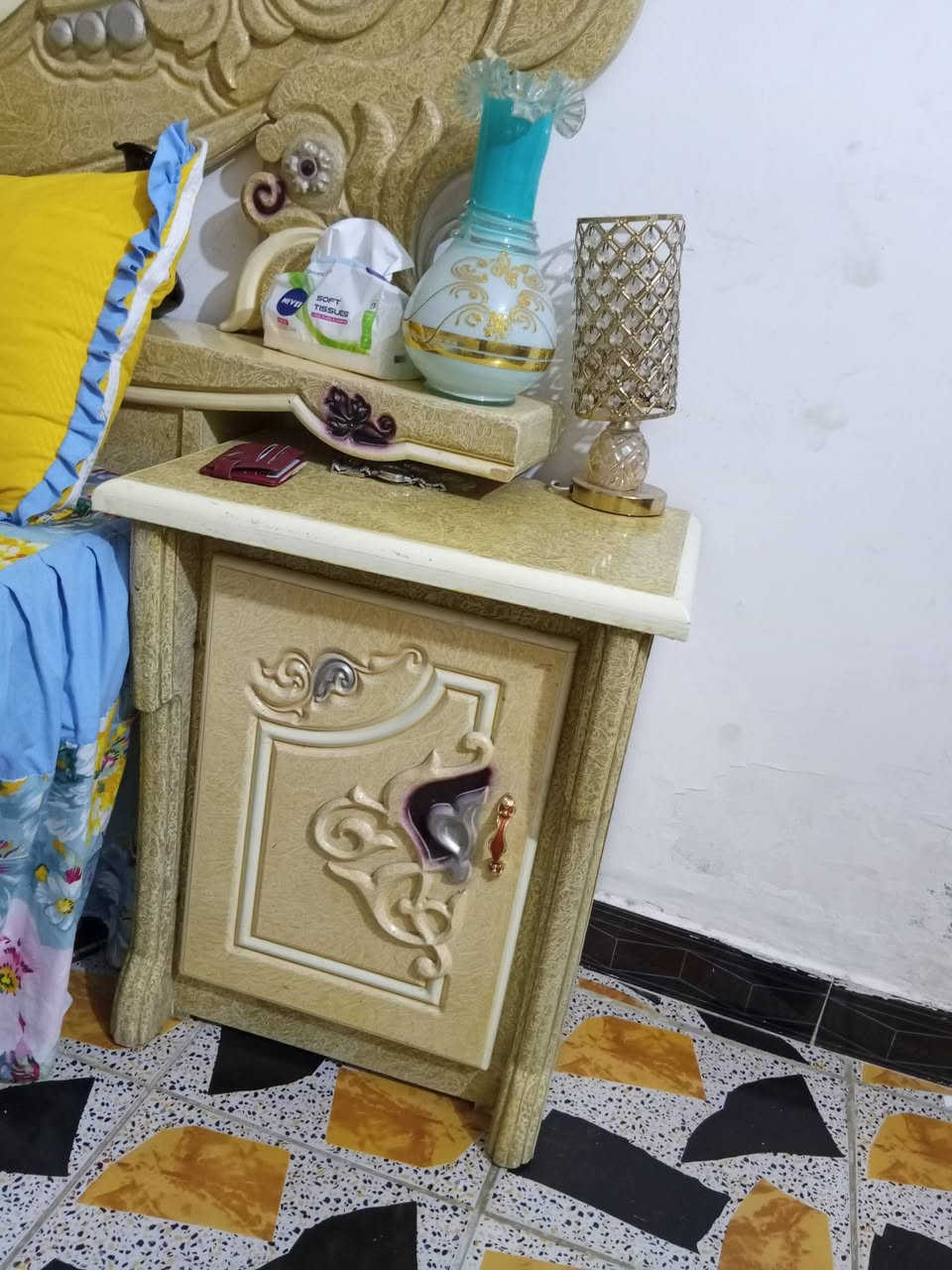 غرفة نوم صاج نجاره طابقين للبيع جديده مامستخدمه هواي نضيف نضافه مثل ماواضع الصوره نضافته 💯 ميه جديده كلش ***********وتساب شراي
