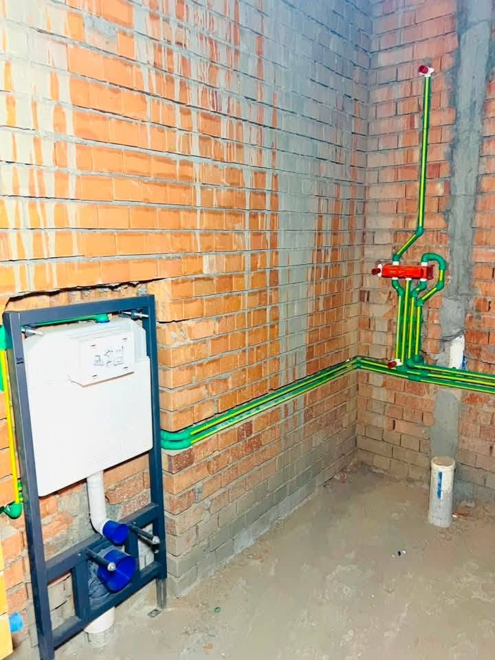 تأسيسات صحية وكهربائية داخل بغداد شغل درجة اولى للتواصل ***********
