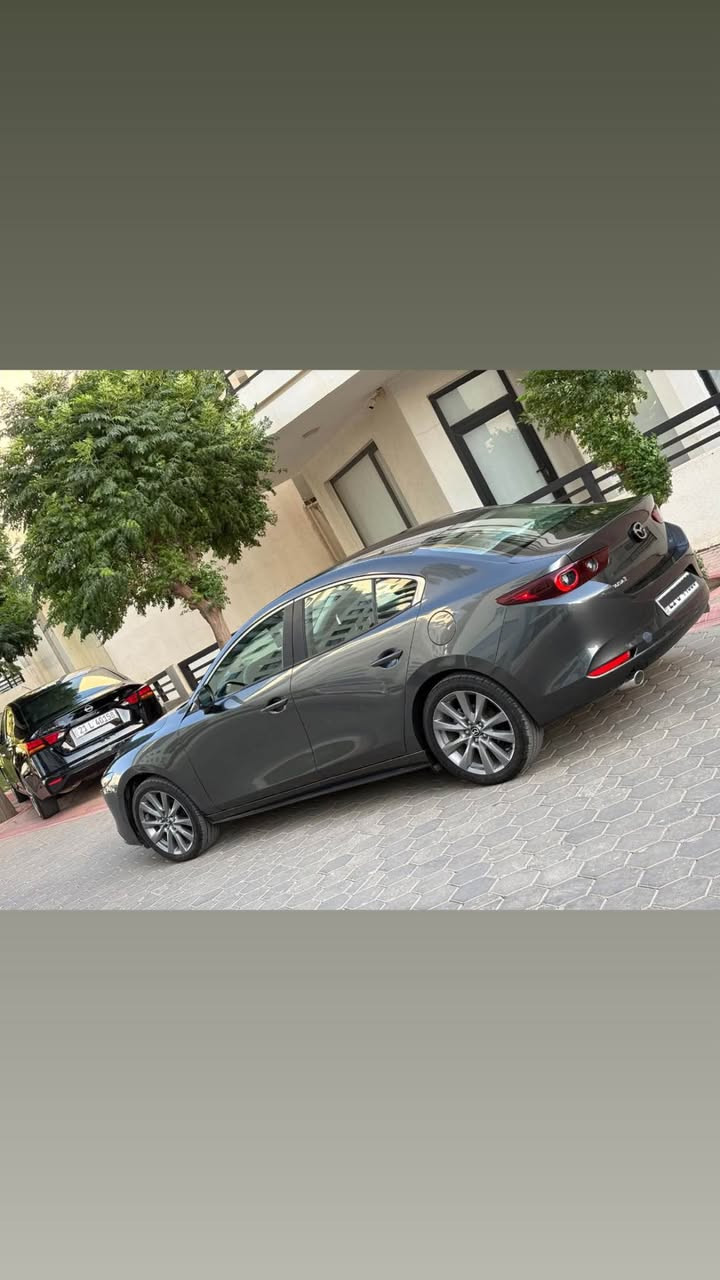 مازدا 3
مۆدێل 2024 
47هەزار کم ڕۆشتووە 
بەس بۆنیتی بۆیاخە 
سەنەوی تازەیە 
فولە 
بێ تۆربۆ بێ دەبڵ ئەکسل 
شوێن سلێمانی 
نرخ 139 گاڵاو معامەلە
موشتەریت تەلەفونکە لە خزمەتام 
***********
*********** السليمانية, العراق
