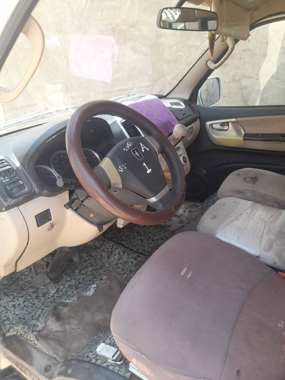 سلام عليكم شباب سيارة جنبي مديل ٢٠١٤ سيارة رقم كربلاء عليها غرامات والضريبه مصفره بس ابيع مصلاويه مكينه بها بخار كير واكسن مكفولات والبدي شوف العين مكان نجف السعر ٣٨ ومجال قليل وماعليها أشارت حجر ***********
