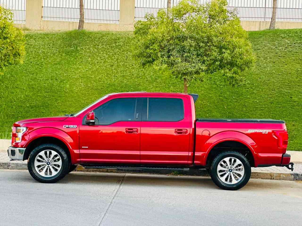 FORD  F150 2017 SPORT📦

فۆرد F150 2017 مواسەفات SPORT 
درگا گەورەی بۆدی کورت مەرغووب 
١٤٤ هةزار روشتوة

فوول مواسەفات :
بەسمە 
کۆدی درگا 
پانۆراما 
گێر لە عەرز 
گێڕ ئۆتۆماتیک و عادی 
سەیارەکە ٦ بستۆنی توین تۆربۆیە 
دەبڵ ئەکسلە 
کوشن سارد 
کوشن هیتەر 
کوشن کارەبا و خەزن 
کوشن جلد و شاموا 
٣٦٠ دەرەجە ڕادار 
٣٦٠ دەرەجە کامێرا 
شاشە گەورە 
تەبرید مەرکەزی 

سەیارەکە بێ دەعم و لێدراوە 
بۆیاخی نییە بە کلین داغڵ بووە 
يةك پةلة pdr هةية
چوار تایەی لۆکی لە ژێرایە 
سەنەوی و ڕەقەمی تازەیە 
گێڕ و مەکینە بە شەرت و نەکراوەتەوە 
گێڕ و مەکینە و کارەباییات و هەموو شتێکی بە شەرتە 

سعر : 208$

ژمارەی موبایل  ***********

********************************************

فورد اف ١٥٠
موديل ٢٠١٧
مواصفات سپورت
١٤٤ الف ماشي
باب تويل بدي قصير

فول مواصفات
بصمة
شغال
كود ابواب
پانورما
سيارة ٦ سلندر
فورويل 4x4
كشن تبريد + تدفية
كشنات كهرباي
كشن ميموري
كشنات جلد+ شاموا
رادار
كاميرا ٣٦٠
شاشة كبير
تبريد مركزي
سيارة مابي صبغ
بي مكان صغير pdr
٤ تاير ويل جديدة
گير محرك مامفتوخ
رقم و سنوية جديد

سعر ٢٠٨$

رقم موبایل  *********** السليمانية, العراق
