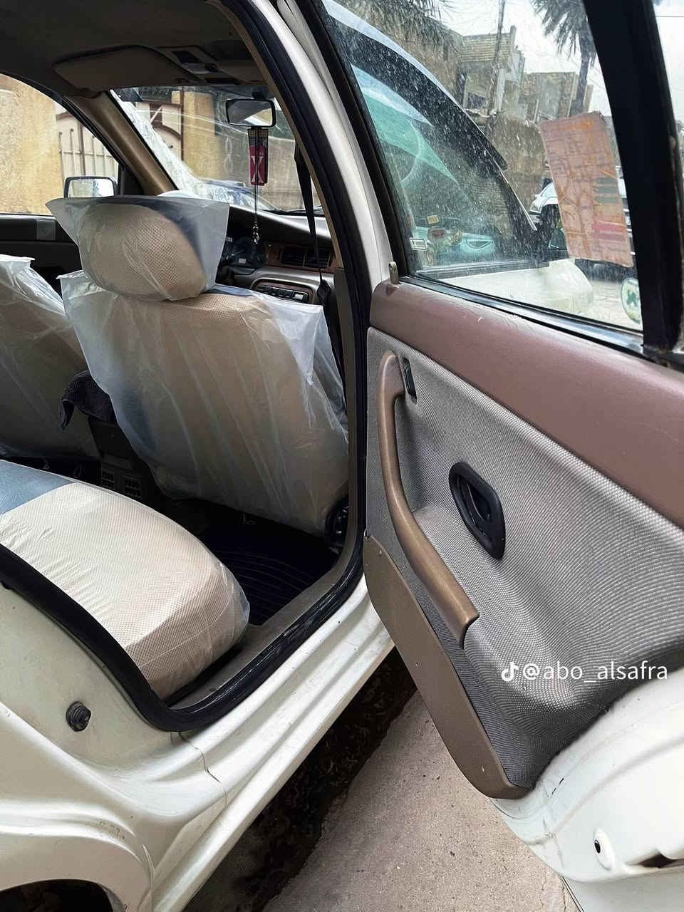 سمندموديل 10السيارة خير من الله بيها قطعه صبغ سعرها 40وبيها مجال بسمي ثاني يوم احولك***********

نص مكتوب في الصور:
- @abo_alsafra