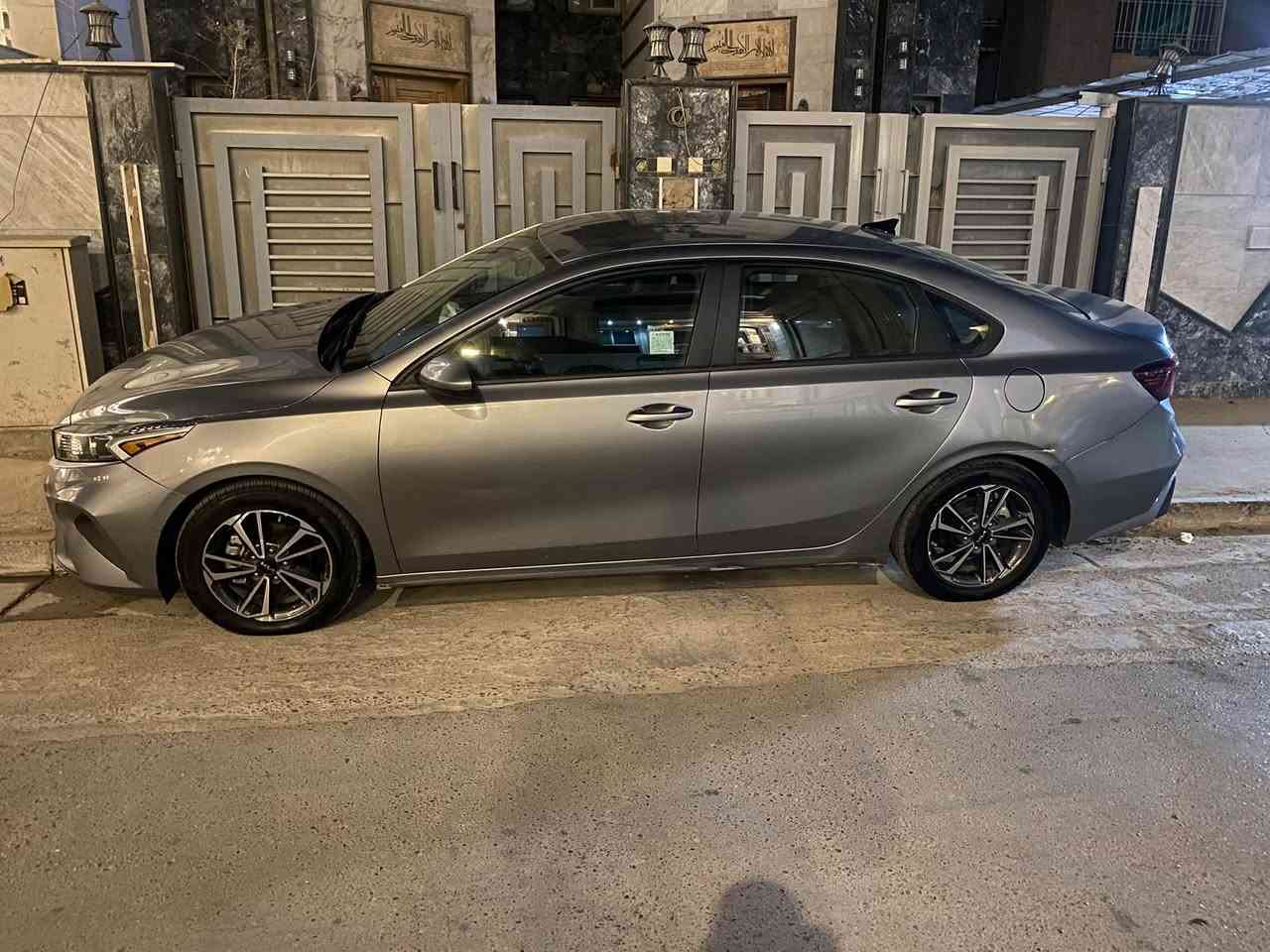 فورتي ٢٠٢٣ للبيع 
سيارة وارد امريكي حادثها مثل ما موضح بالصور 
سيارة ماشية ٥٧ الف كيلو 
سيارة جديدة محرك وكير ع وضع الوكالة برغي ما مفتوح بيها 
بيها شخوط بسيطة وبيها طخة بسيطة بالجاملغ الخلفي جهة السايق 
باقي سيارة جديدة 
شاشة كار بلي 
رادار امامي 
السعر ١٤٥ الف دولار 💲 بيها مجال بسيط 

تواصل ع واتساب ع رقم ***********
