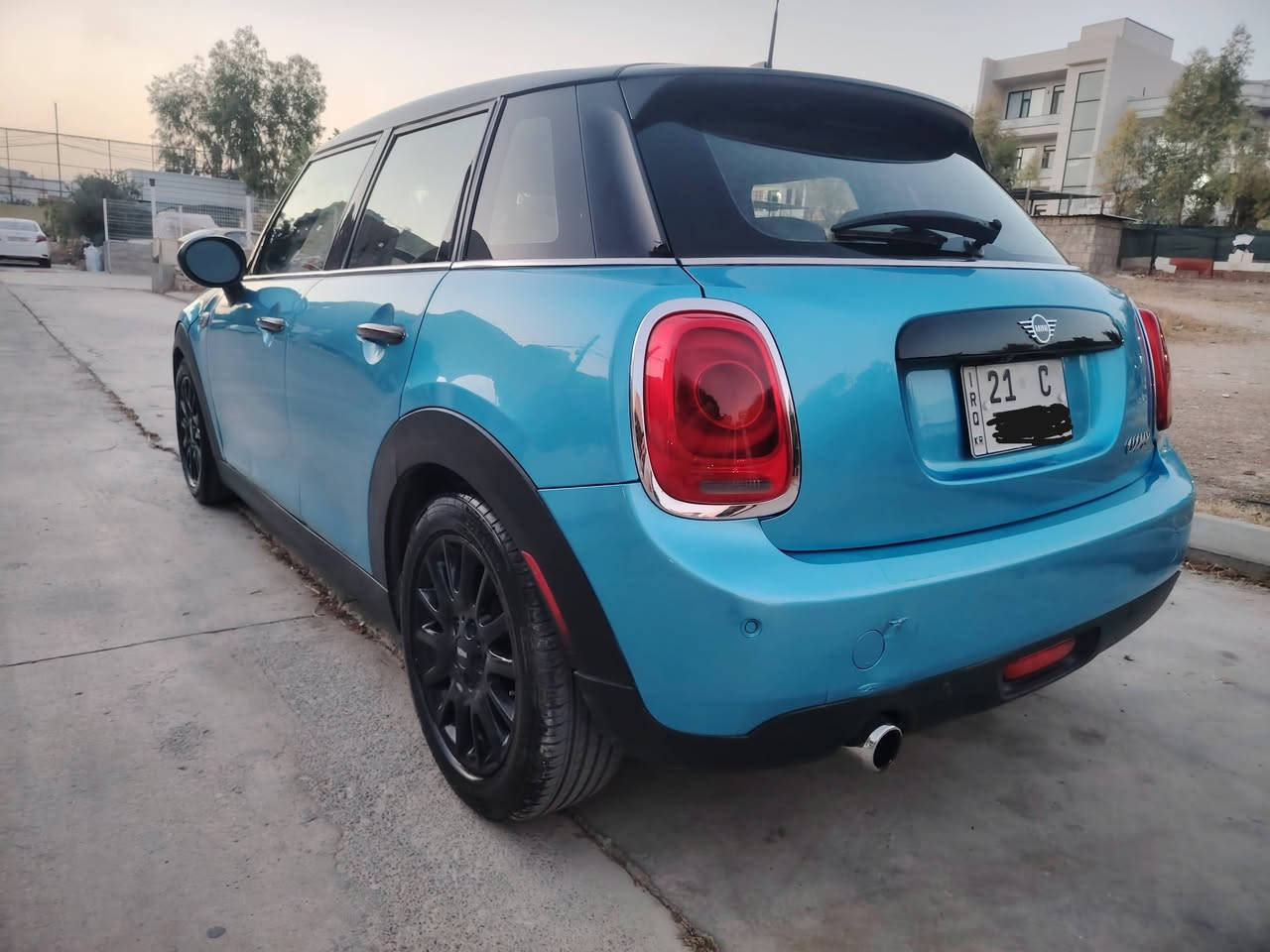 mini copar 2019گێر عادی چوار دەرگا دووڕەنگ سەقف ڕەش و پانۆراما کوشن جلت و هیتەر 7ڕەنگ  تراکشن ئتۆستۆپ لید90میل ڕۆشووە 3بستۆن و تۆر بۆ هەر چوار دەرگاکەی ‌بۆیاخە ڕەسمی دەعمەکەیم داناوە سعری 119گەڵاو کەمێک مەعامەلە گۆڕینەوەش ئەکەم گەر بەدڵم بێت ***********
