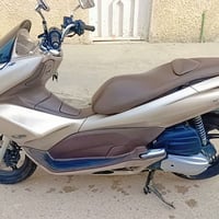 PCX • ١٢٥ • ٢٤٠٠٠