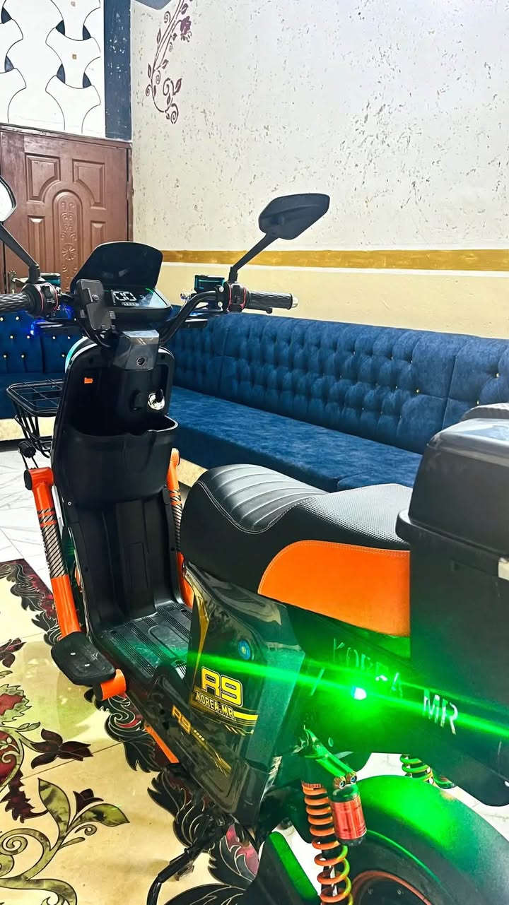 ﷽
سلام عليكم 🫡 

دراجه شحن R9 

الملف 2000 واط ⚡️

الدراجه خمس بطاريات 🔋 

الشحنه الوحده تمشيك 50 كيلو متر ✅ 

الدراجه مستخدمه شي قليل والدراجه نضيفه فولل ✅🌺

السعر والتفاصيل مراسله خاص 🌱

الرقم ***********

النعنوان ديالى خان بني سعد

