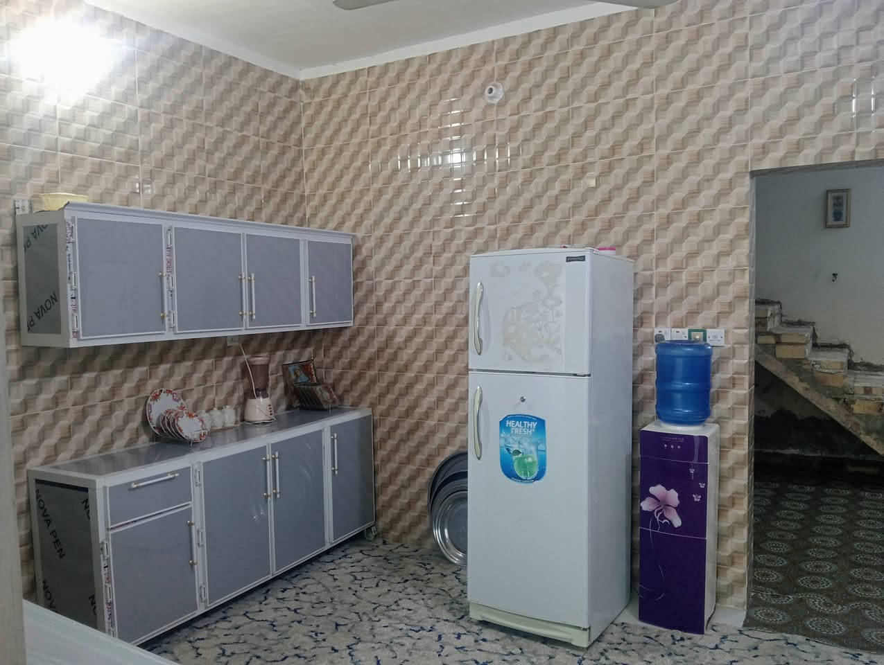 بيت زراعي للبيع 
المساحة 200 متر ، العنوان ( الديوانية ال حمد)

تفاصيل البناء :
 بناء جديد وأرضية بورسلين يحتوي على غرفتين وصالة ومطبخ وحمام داخلي وبراني وصحيات خارجية .

* الواجهة غير ملبوخة والصحيات الخارجية والبراني كذلك ، والباقي كل شي كامل مابي اي نواقص عدا الي ذكرتة .  

* البيت مكانة فرعي يعني مو ع الشارع صاير بداخل المنطقة .

(السعر 25 مليون )
 رقمي للتواصل متوفر واتساب ***********

