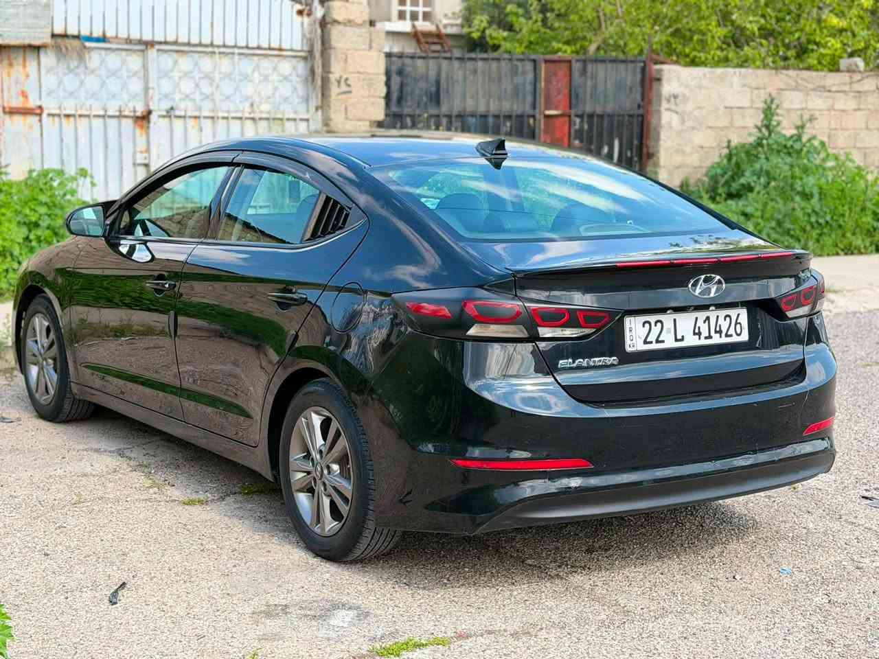 للبيع نقد فقط او مراوس حسب القناعه
النترا 2018 لمتدد.فول عدا الفتحه 

رقم اربيل الجديد سنويه وهزه ورقم وفحص كلو جديد بأسمي كابون بانزين بيها  

كلين بدون ضرر بيها شبر بارد بدائر الخلفي فقط 

السيارة فووول عدا الفتحه 

كشنات جلد 

هيترات كشن

رادارات 

شاشه اعطال 

تبريد بيانو منفصل 

صندوق ذكي يفتح عند الاقتراب 

اشاير ترحيب 

نقط عمياء 

مانع تصادم 

شاشه كامره اصلي شركه

بجم زينون كامل ابيض 

محرك 2000 دوش 

كير At 

وبعد بيها مواصفات معروفه

محرك وكير وطخم امامي وخلفي وتايرات كلو شرط تبريدها ثلج 

سيارة جاهزة ماتصرف عليها ديناار 

السعر 115 

***********

موصل الايسر
