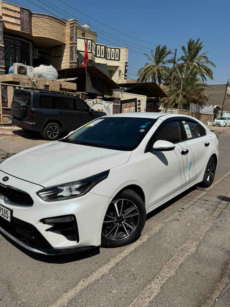 اقساااط فقط 
سياره K3 موديل 2021 
وارد كوري بيها قطعه وحده صبغ فقط باب الصدر 
سياره فوول مواصفات  VIP عدا الفتحه 

المواصفات :
مكينه 1500 دبل نوزل 
بصمه ابواب + بصمه تشغيل 
كشنات تدفئه وتبريد 
الكشنات الخلفيه تدفئه 
الستيرن تدفئه
قطعتين تبريد 
رادار عدد 4  
حساسات خلفيه 
لايت زينون 
عدسه لايت كهرباء متحركه
رادار تحديد مسار سياقه ذاتيه 
مثبت سرعه 
مانع انزلاق 
مري كهرباء 
رادار نقطه عمياء بالمرايات الجانبيه 
ثلاث وضعيات قياده 
كراسي كهرباء 
شاشه كبيره + كار بلي بلادي 
ويل كب كبير 

السياره تنباع اقساط فقط 
مقدمه 75 $ ورقه 
القسط الشهري 300 $ دولار 

للتواصل / *********** واتساب 
 
مكان السياره بغداد
