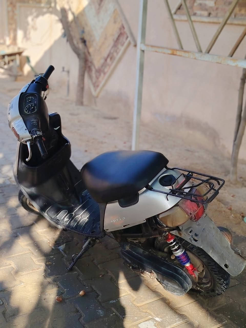 دراجه بطه للبيع السعر ٢٥٠ وبيهه مجال للتواصل او الاستفسار الاتصال على الرقم او على الخاص ***********
