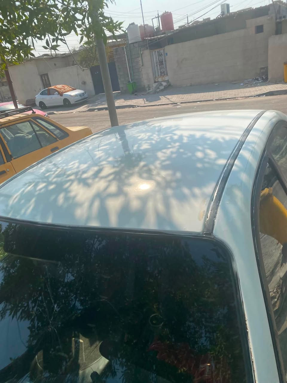 سيارت كسنت مديل 2001 واحد سنويه منتهيه 22 وعشرين مكينه تبخير توه بادي وكير بي صفنه عل واحد نوب تمشي طبيعي حداده جديده بس درايم شفت يم جهت سايق تبديل يرادله سياره تخم تاير جديد تبريد كمبريسر محترك دواخل نضيفى ناقصه بس مسجل  سياره عنواني القبله حي جامعه سعر 34 ورقه وبيه مجال رقمي ***********
