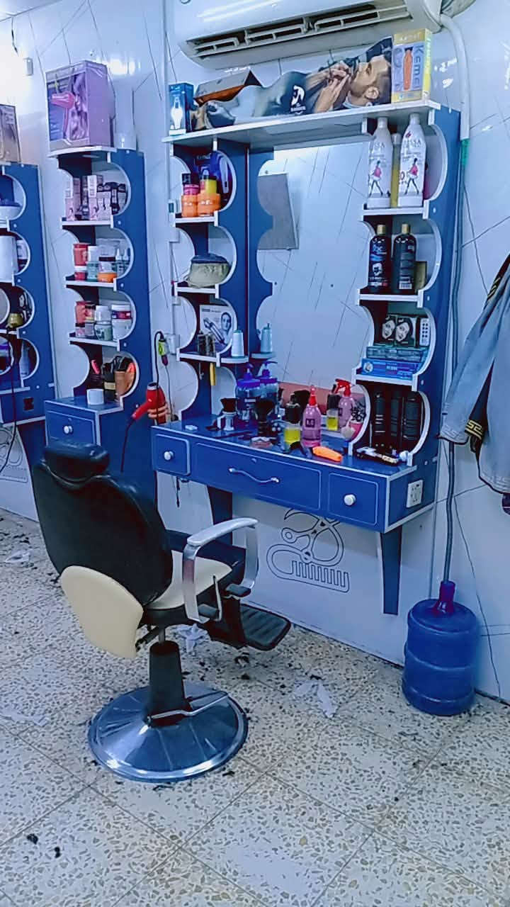 محل حلاقه للبيع للستفسار اتصل ***********
بغداد المحموديه
