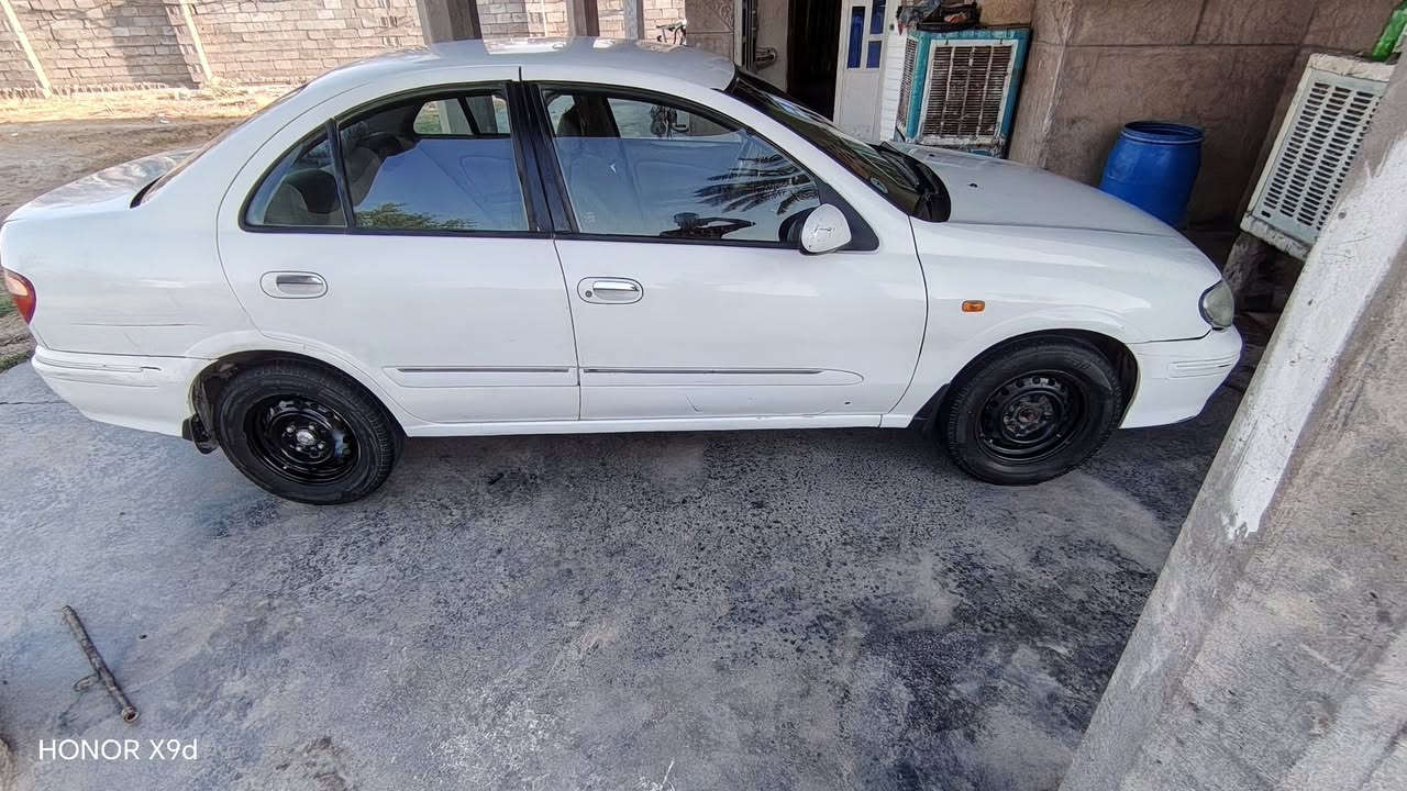 سياره سوني 2001 محرك ١٨٠٠
سياره مقفوله جير محرك 
٦٥ وبي مجال رقم الهاتف***********

نص مكتوب في الصور:
- HONOR X9d