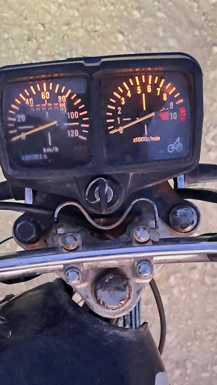 برت 5كير لاصرف ولانفخ ضفيره جديده باتري جديد بس يرادلو سكن سعر 275به مجال شراي
واتس  تصال***********
