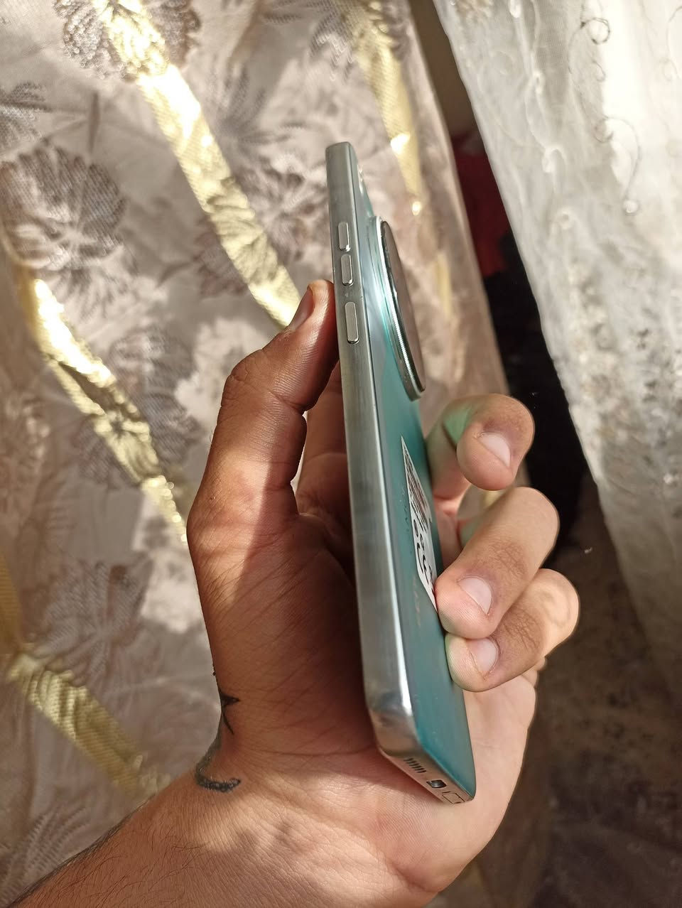 سلام عليكم جهاز TECNO CAMON 40 Premier 5G
استعمال شخصي نضيف ڪلش مثل ماموضح بصوره
كامره فول 4k 60FPS ببجي 120فريم موضح ب فيديو
ذاكره 256 وعشوائيه 12+12 يعني 24 ومعالج دايمن ستي 8350 بطاريه 5100 يدعم الشحن السريع بمقدار 70واط ومقاوم للماء ولغبار IP68/IP69 السعر 435 مجال حي الجيه مكاني نجف حي الانصار رقمي ***********

