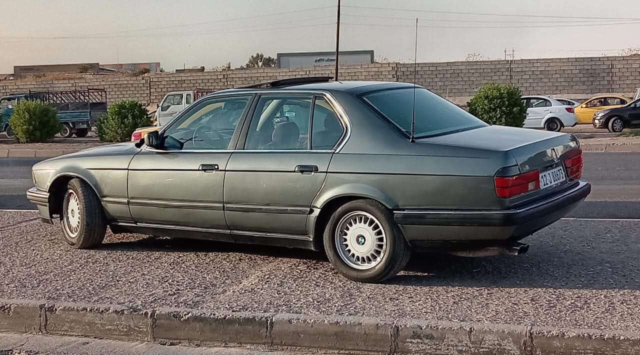 للبيع
سلام عليكم  
بي ام 735   تبريد ثلج  اني شرعي سنويه لل 2031
كير شرط محرك شرط سياره بلادي صبغ جمالي فقط احلا من صور مكانها موصل سعر 55 وبيها مجال نتصل ودلل *********** بي واتساب هم
