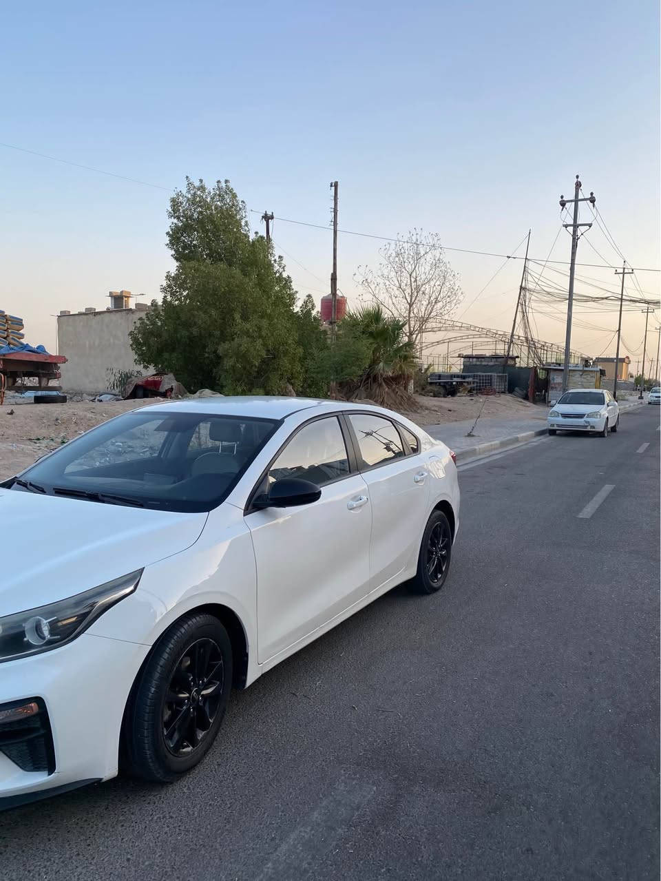 السلام عليكم كيا سيراتو مديل 2019رقم اربيل سنويه منتهيه بيهه باب صبغ فقط لباقي كفاله ماشيه 120سياره جديده حداديه كير مكينه كفاله 
المواصفات كشنات جلد تحكم ستيرن حساسات شاشه 
عنوان السياره البصره السعرر 132 رقم الاتصال *********** البصرة, العراق
