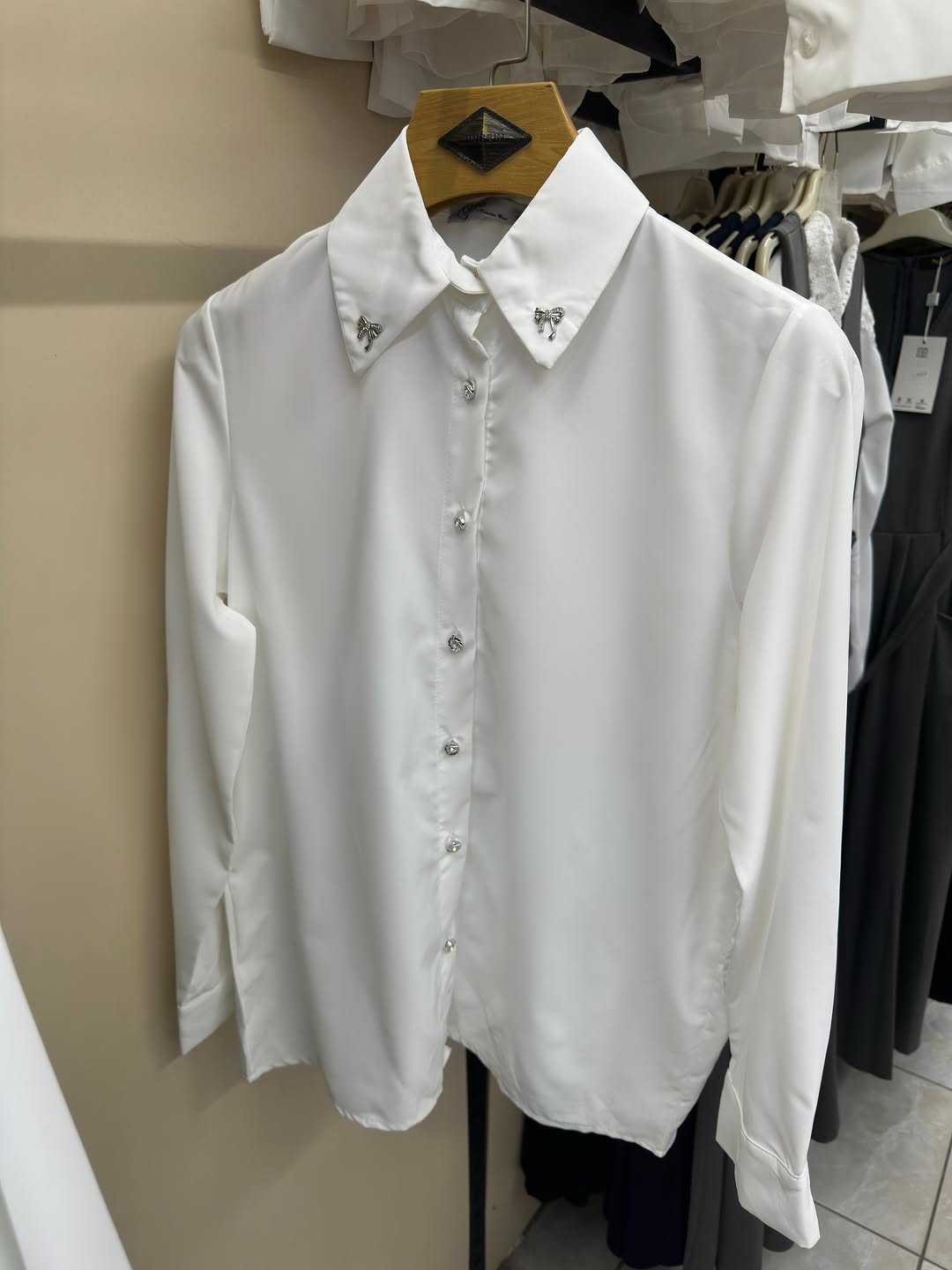 ✅نزاكه قمصان مدرسي ❤️😍👗
✅متوفر المقاسات 38-40-42-44-46
✅عنوان كوت شارع الهوره مقابيل نشاط مدرسي
✅للحجز أو الاستفسار عبر دايركت 
✅واتساب ***********#العنوان_كوت_شارع #العراق🇮🇶 #ملابس #توصيل_كوت #اكسبلورexplore
